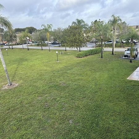 Room In Apartment - The Sample Rd Retreats Pompano Beach Zewnętrze zdjęcie